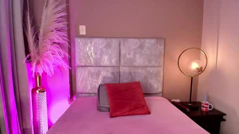 Snapshot of jupiterfoxxxx chatting on 04-15-26, 12:39 Jupiter Fox online show from 04-15-26, 12:39