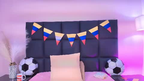 Snapshot of jupiterfoxxxx chatting on 06-23-26, 01:03 Jupiter Fox online show from 06-23-26, 01:03