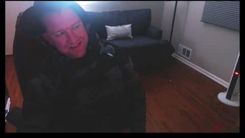 Snapshot of jusbeaz8722 chatting on 12-24-24, 07:28 JustnSide Unexxst online show from 12-24-24, 07:28