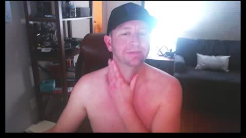 Snapshot of jusbeaz8722 chatting on 12-24-24, 11:17 JustnSide Unexxst online show from 12-24-24, 11:17