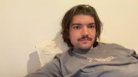 just_a_guy_with_a_big_cock online show from 06-04-26, 08:37