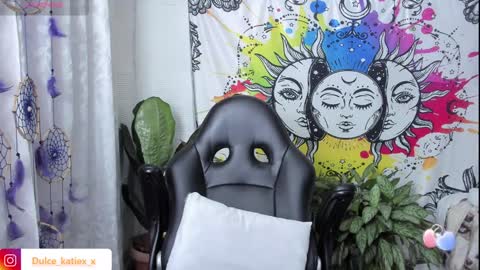 Snapshot of just_katiex chatting on 02-04-25, 10:21 Sofia online show from 02-04-25, 10:21