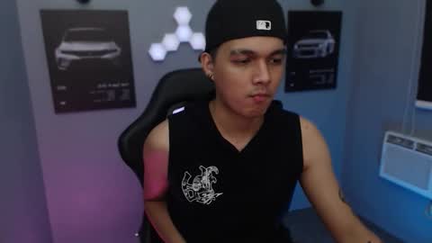 Snapshot of justagamerxxx chatting on 09-20-25, 07:59 Rhys online show from 09-20-25, 07:59