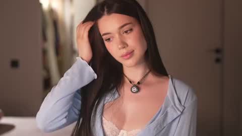 Katarina online show from 06-20-26, 07:49