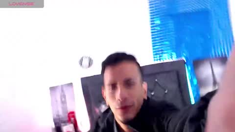 Snapshot of justin_melendez chatting on 12-24-24, 08:22 JUSTIN online show from 12-24-24, 08:22