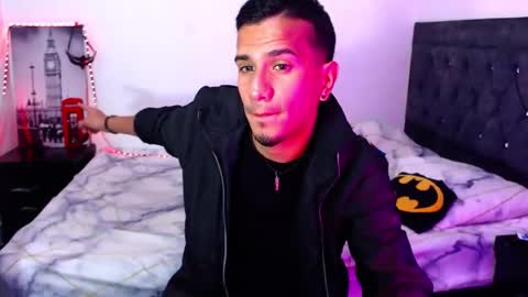 Snapshot of justin_melendez chatting on 09-20-25, 04:30 JUSTIN online show from 09-20-25, 04:30