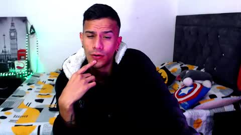 JUSTIN online show from 10-12-25, 03:27