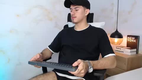 Justin online show from 12-02-25, 07:53