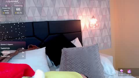 Justine online show from 12-24-24, 08:22