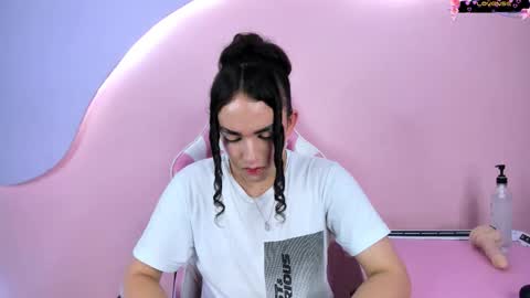 Snapshot of justineperry chatting on 02-26-26, 04:22 Justine online show from 02-26-26, 04:22