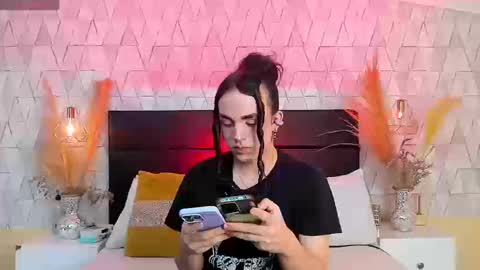 Snapshot of justineperry chatting on 03-20-26, 04:28 Justine online show from 03-20-26, 04:28