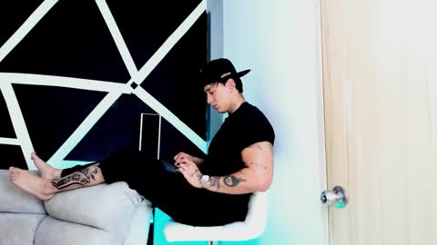 justinfuller_31 online show from 10-18-25, 07:14