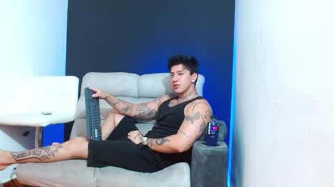 justinfuller_31 online show from 03-26-26, 02:55