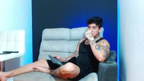 justinfuller_31 online show from 05-04-26, 06:59
