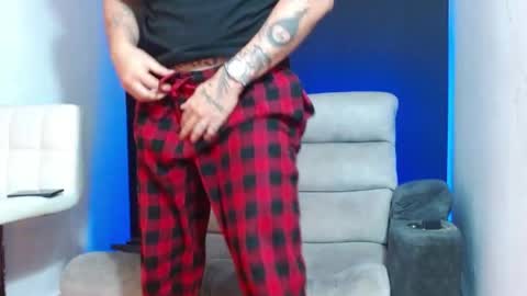 justinfuller_31 online show from 05-12-26, 05:21