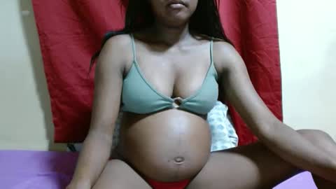 Snapshot of justlhot chatting on 01-16-25, 12:02 Justlhot online show from 01-16-25, 12:02