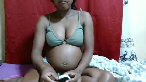Snapshot of justlhot chatting on 01-17-25, 12:10 Justlhot online show from 01-17-25, 12:10