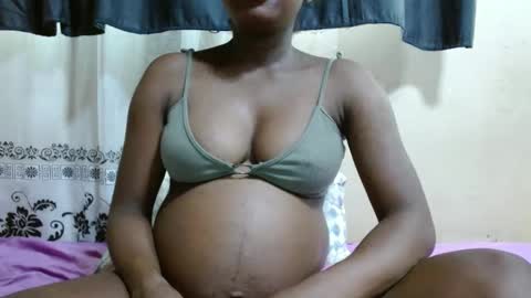 Snapshot of justlhot chatting on 02-12-25, 10:35 Justlhot online show from 02-12-25, 10:35
