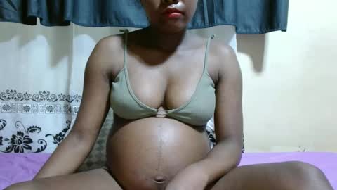 Snapshot of justlhot chatting on 02-14-25, 03:54 Justlhot online show from 02-14-25, 03:54