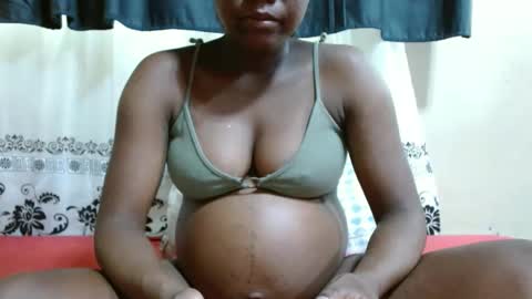 Snapshot of justlhot chatting on 02-19-25, 06:55 Justlhot online show from 02-19-25, 06:55