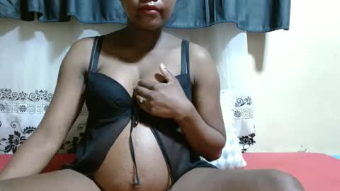 Snapshot of justlhot chatting on 02-21-25, 01:33 Justlhot online show from 02-21-25, 01:33