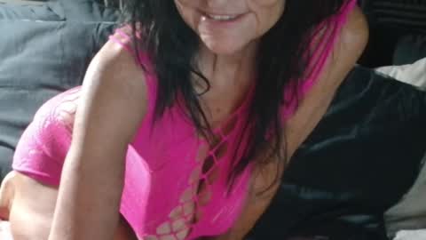 Snapshot of justmebev19591234 chatting on 11-19-25, 11:32 Bev aka Diamond online show from 11-19-25, 11:32