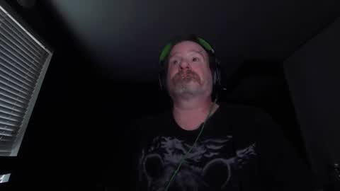 Snapshot of justmetool chatting on 10-20-25, 10:43 Tool online show from 10-20-25, 10:43