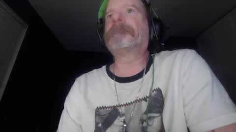 Snapshot of justmetool chatting on 11-16-25, 06:19 Tool online show from 11-16-25, 06:19