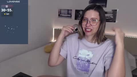 Julie online show from 12-31-24, 05:33