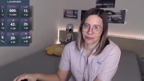 Julie online show from 01-21-25, 05:16