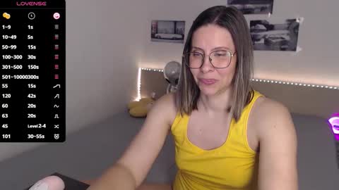 Julie online show from 05-11-26, 04:04
