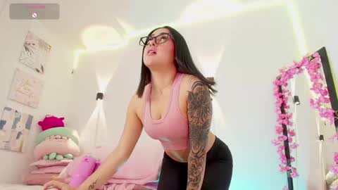 Snapshot of justonecute chatting on 09-24-25, 12:47 Emy online show from 09-24-25, 12:47