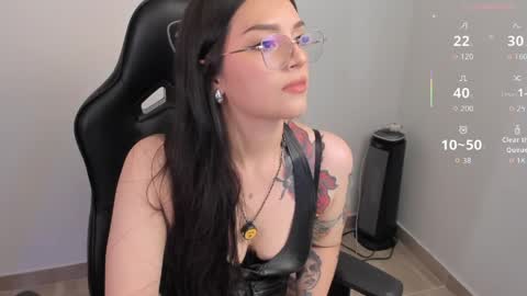 Snapshot of jxssicax chatting on 05-05-26, 01:57 jxssicax online show from 05-05-26, 01:57