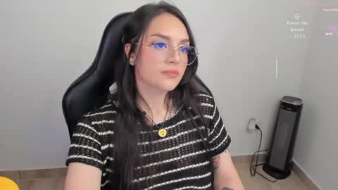Snapshot of jxssicax chatting on 05-13-26, 01:25 jxssicax online show from 05-13-26, 01:25