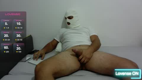 k1tt04n0nym0 online show from 11-12-25, 04:57