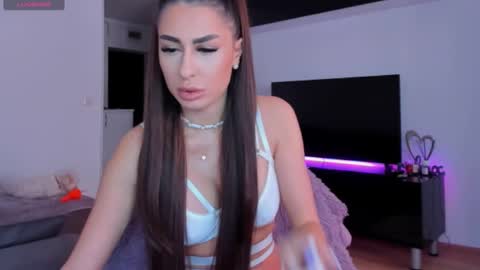 Snapshot of k_chic1 chatting on 03-05-25, 09:38 k_chic1 online show from 03-05-25, 09:38