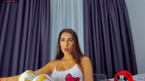 k_chic1 online show from 12-04-25, 02:59