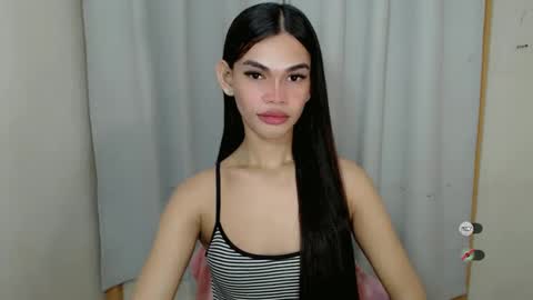 Snapshot of kaamy_dake chatting on 01-15-25, 02:02 KAAMY online show from 01-15-25, 02:02