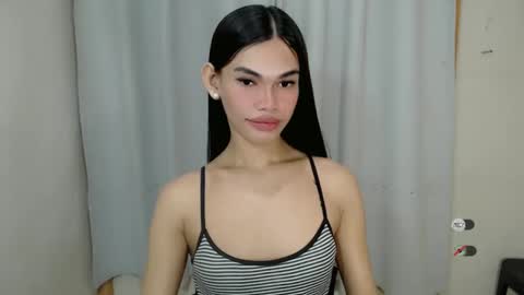 Snapshot of kaamy_dake chatting on 01-28-25, 01:16 KAAMY online show from 01-28-25, 01:16