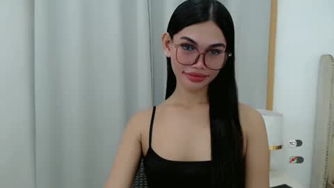 Snapshot of kaamy_dake chatting on 10-03-25, 03:53 KAAMY online show from 10-03-25, 03:53