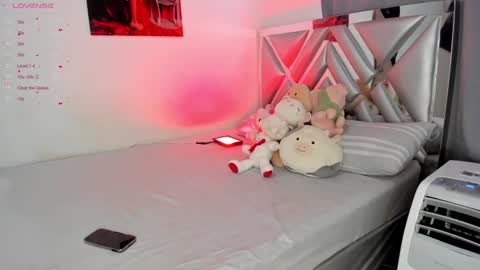 Snapshot of kaaren17 chatting on 12-16-24, 02:05 Kaaren17 online show from 12-16-24, 02:05