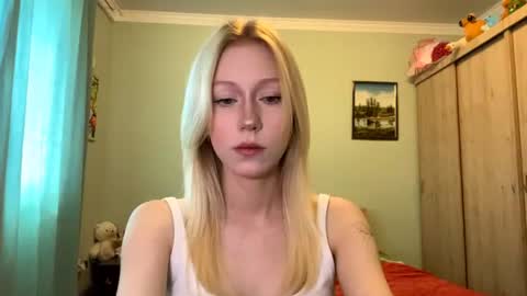 Snapshot of kacicasal chatting on 06-20-26, 12:08 Mia 1st day here online show from 06-20-26, 12:08