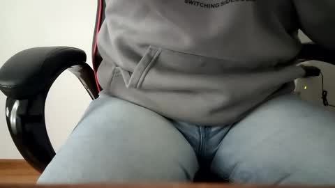 kacperbig98 online show from 12-21-25, 04:41