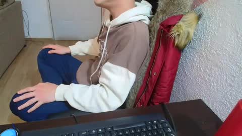 kael_art_d online show from 12-03-24, 04:47