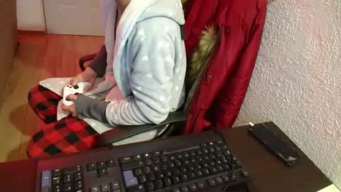 kael_art_d online show from 12-22-24, 11:41