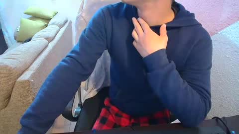 kael_art_d online show from 12-23-24, 02:45