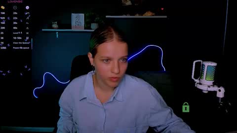 kaela_spell_ online show from 10-10-25, 01:21