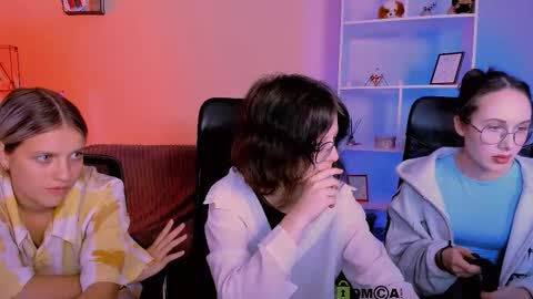 kaela_spell_ online show from 12-02-25, 08:37