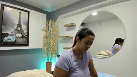 Antonella online show from 10-22-25, 09:31