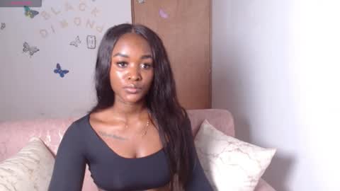 Snapshot of kaiadebayo chatting on 11-10-25, 11:59 Angie online show from 11-10-25, 11:59